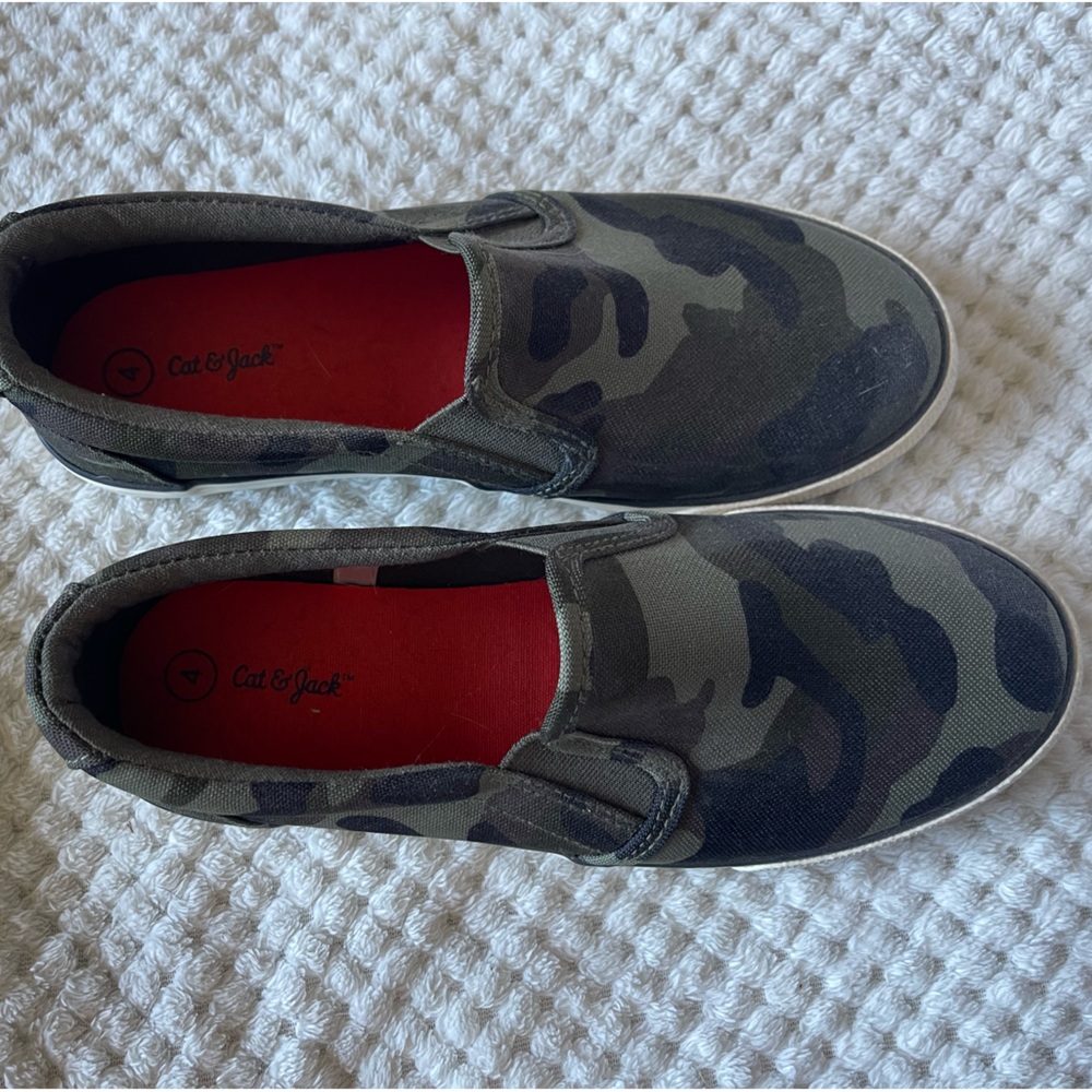 Cat&Jack slip ons